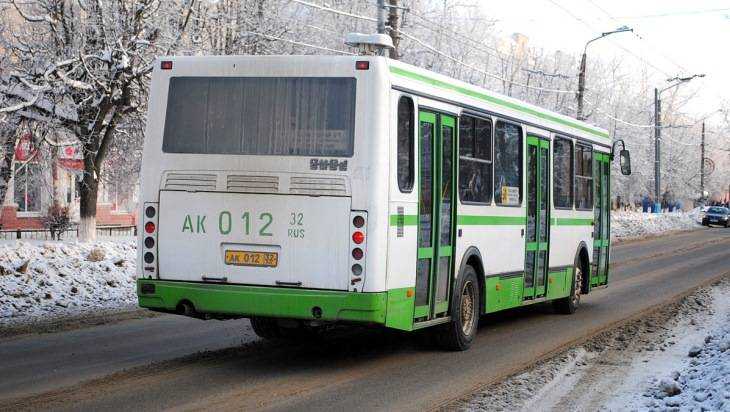 В центре Брянска разбилась пассажирка автобуса