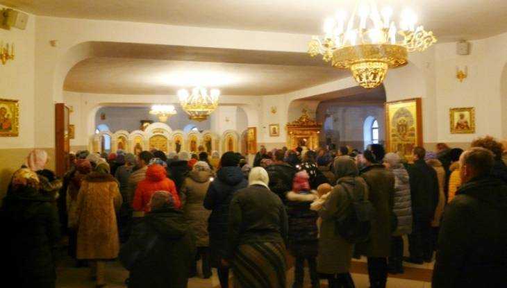 В брянском соборе помолились за убитых матерями детей