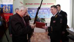 Начальник брянского УМВД передал музею легендарную винтовку