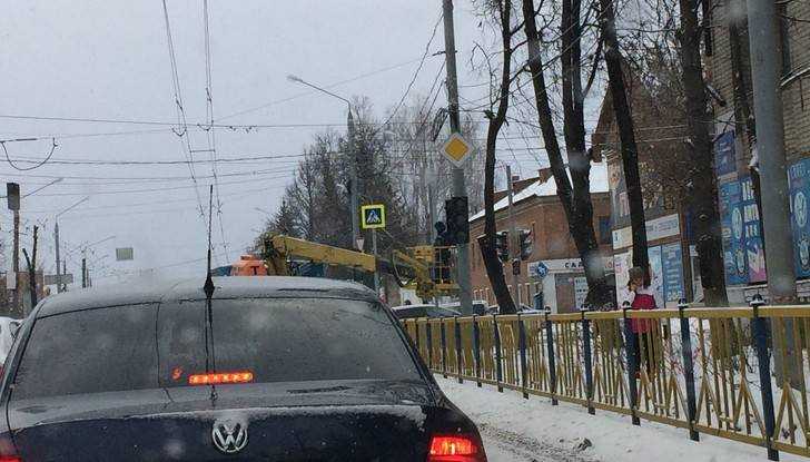 Брянских водителей обрадовал новый светофор на проспекте Станке Димитрова