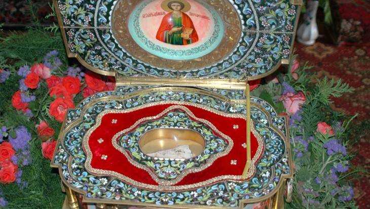 В Брянск доставят мощи святого Пантелеймона