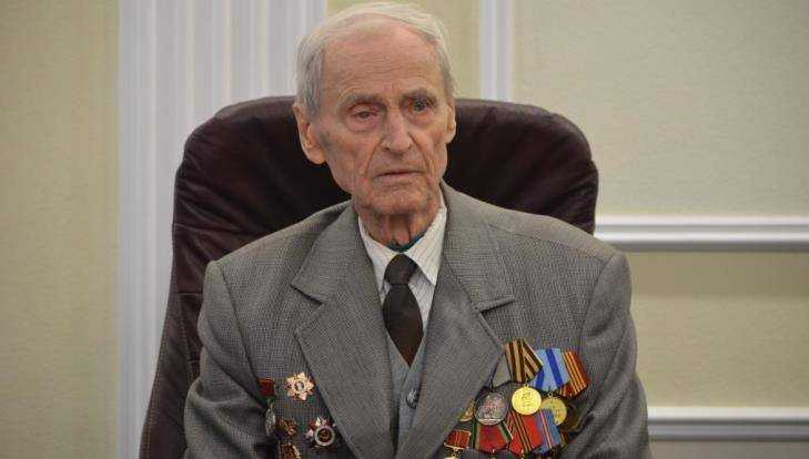 Старейший профессор брянского вуза отметил 90-летие