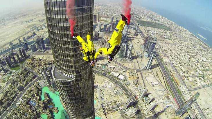 В сети опубликовали видео прыжка с самого высокого здания в мире