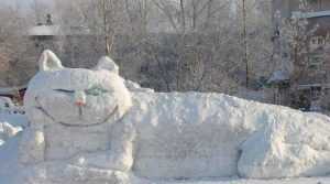 Ленивый снежный кот пренебрег Брянском
