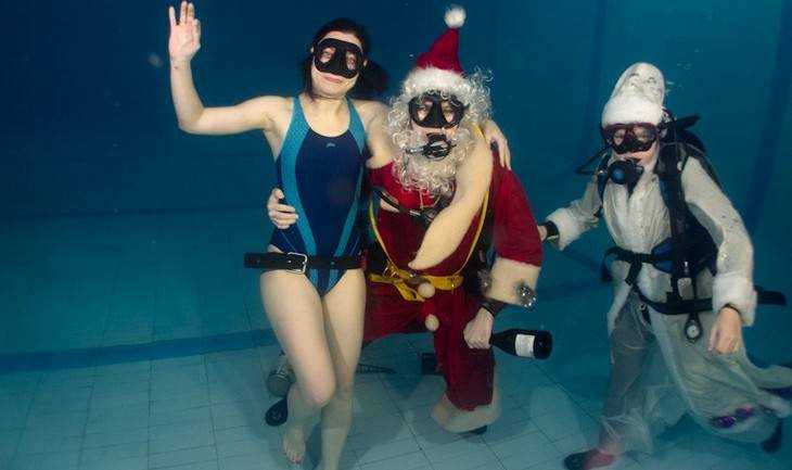 В Брянске клуб «Скат» и Дед Мороз встретили Новый год под водой