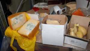 Брянская полиция лишила дельцов 7 с половиной тонн сомнительного сыра
