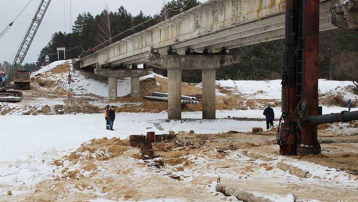 Строители моста около брянской Гостиловки начали возводить опоры