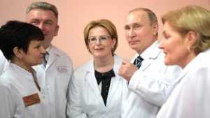 Президент России рассказал в Брянске о мерах поддержки врачей