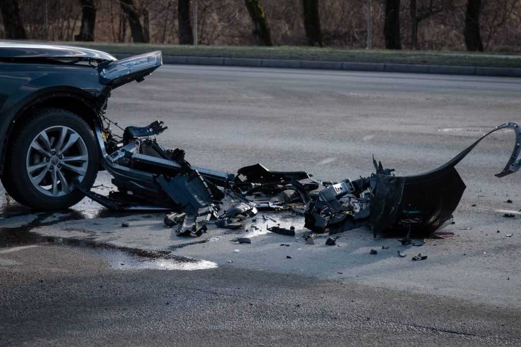 В Брянске водитель иномарки сломал пятку в ДТП
