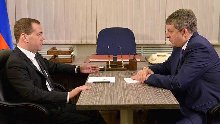Брянский губернатор встретился с главой правительства Медведевым