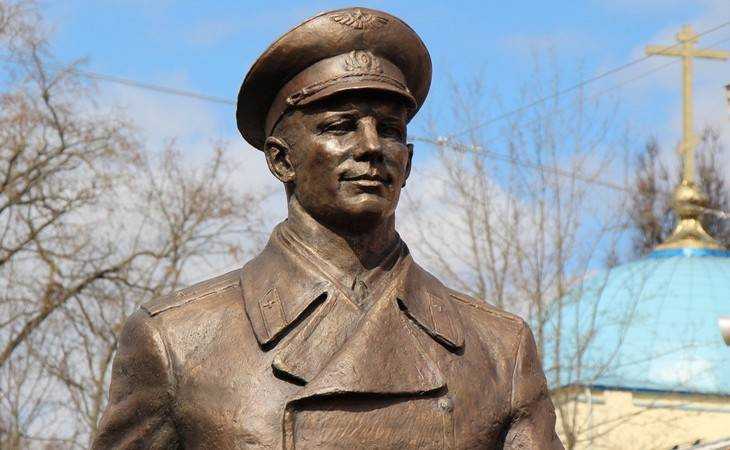 Памятник Гагарину в Брянске могут арестовать