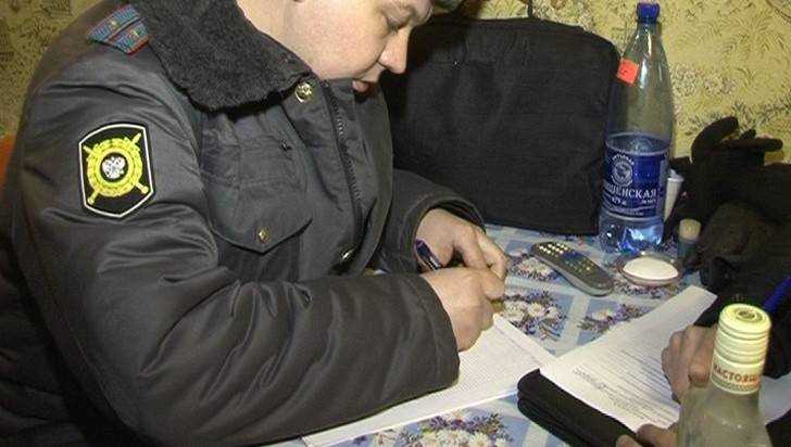 Брянская полиция задержала белорусского грабителя из-под кровати