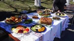 Фестиваль постной кухни угостил брянцев пирогами, ухой и и мёдом