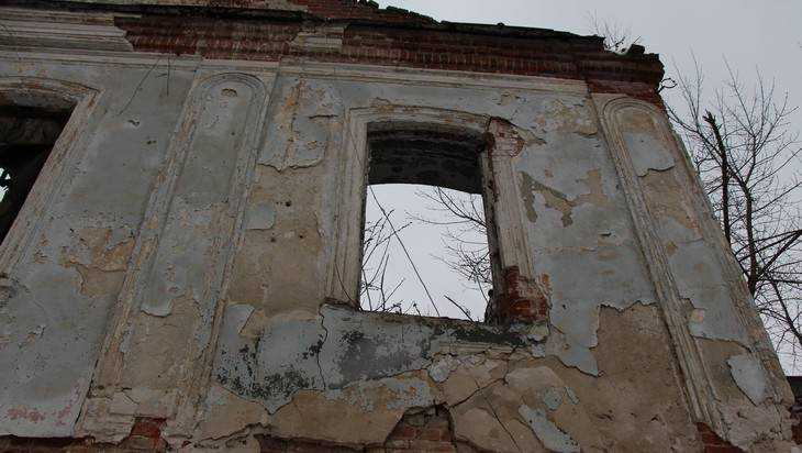 Архитекторы предупредили о разрушении исторических зданий Брянска