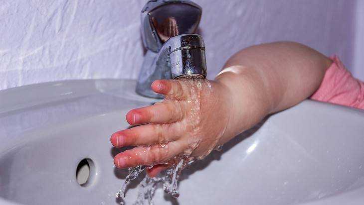 Брянскую управляющую компанию наказали за прохладную воду