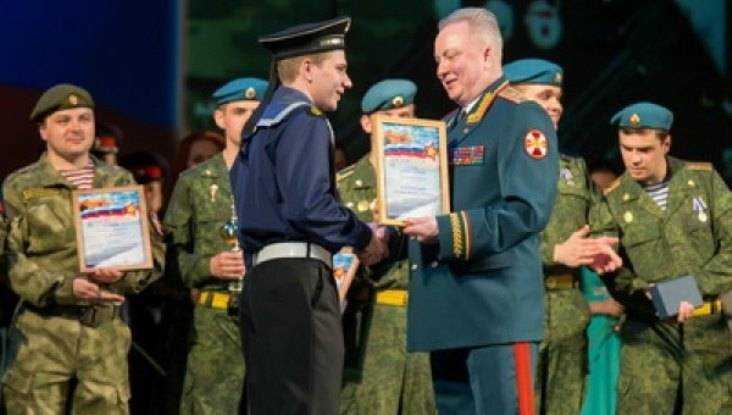 Брянский матрос стал открытием фестиваля армейской песни в Сочи