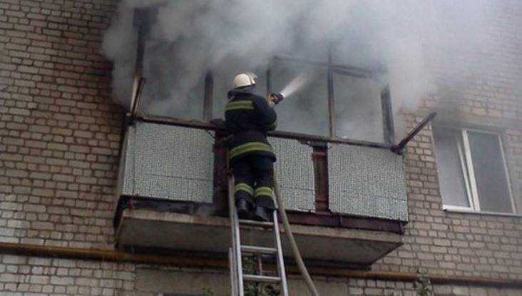 В центре Брянска из-за пожара эвакуировали жильцов многоэтажки
