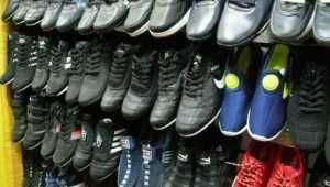 В магазине Брянска нашли поддельную одежду и обувь на 1,8 миллиона рублей