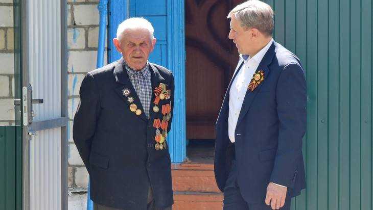 Председатель брянской «Опоры России» Виктор Гринкевич поздравил ветеранов с 9 Мая