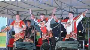 Брянский ансамбль «Ватага» выступил в Луганске