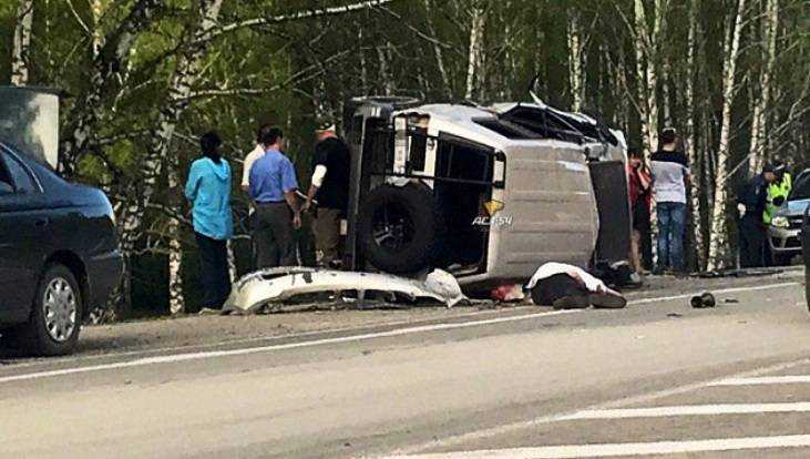 Под Новосибирском автомобилистка протаранила две машины и погубила брянца