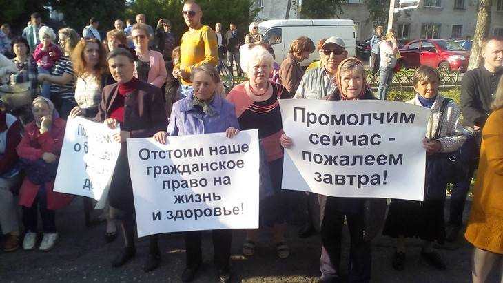 Противники мусорного полигона в Карачеве попросили помощи у Никиты Михалкова