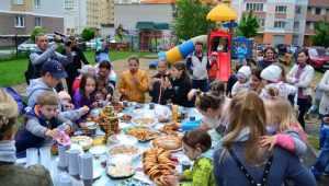 Жильцы многоэтажек Брянска провели восхитительный «День соседей»