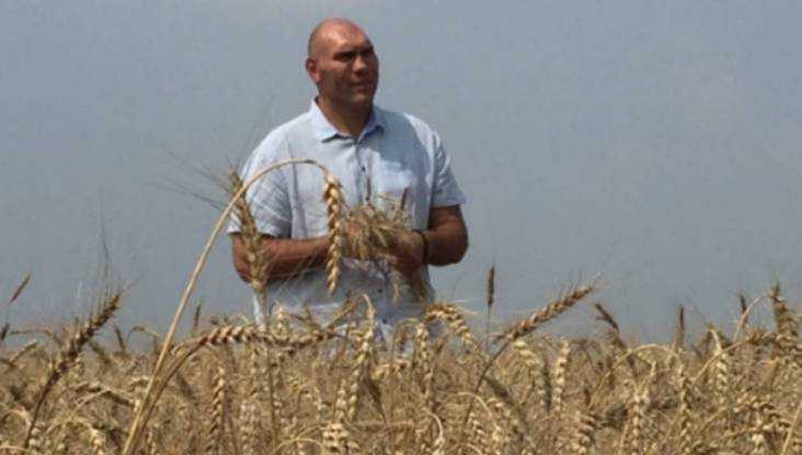 Валуев похвалил брянских тружеников за рекордный урожай на плохой земле