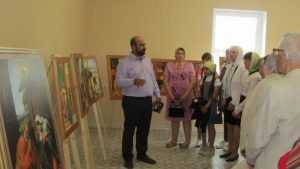 В брянской воскресной школе открылась выставка библейских картин