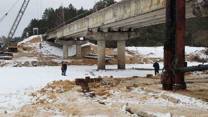 Брянский губернатор приказал каждые 10 дней сообщать о ремонте моста