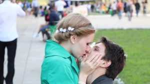 Опрос: любовь — основной мотив для вступления в брак у россиян