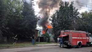 В Брянске образовалась пробка из-за пожара на улице Ульянова