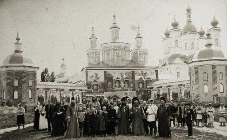 В Брянске опубликовали фото Свенского монастыря, сделанные в 1900 году