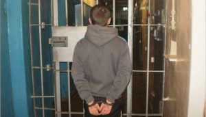 В Брянске 15-летний грабитель избил прохожего и отобрал у него телефон