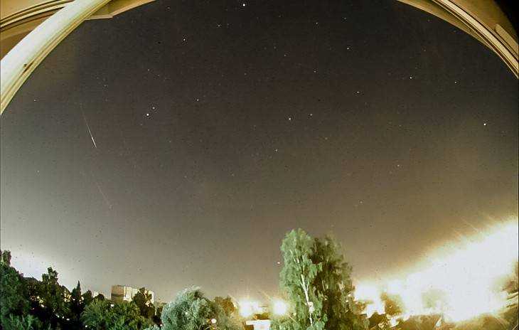 Потрясающий звездопад Персеиды удалось сфотографировать брянцу