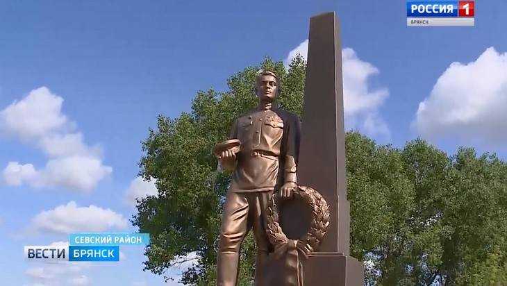 В Севске открыли памятник бойцам 28-й лыжной бригады алтайцев 
