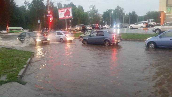 В сети опубликовали фото последствий потопа в районах Брянска