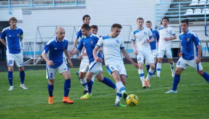 Ключевые игроки брянского «Динамо» отравились накануне игры в Калуге