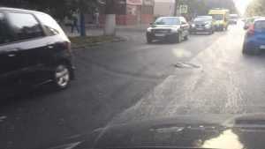 Обновлённая улица Фокина в Брянске напугала водителей открытыми люками