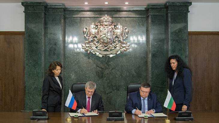 Прокуроры России и Болгарии договорились о борьбе с наркотиками и коррупцией