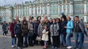 Сотрудники «Брянсксельмаша» совершили экскурсионную поездку в Северную столицу
