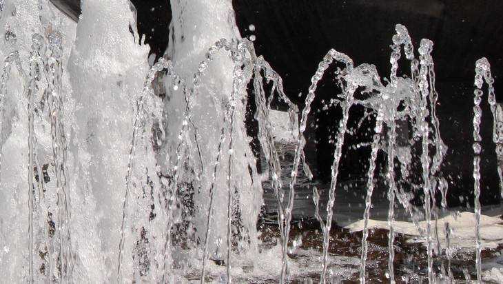 Фотоснимки поведали об многолетнем уничтожении фонтанов в Брянске