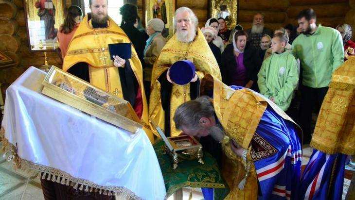 В Брянске храму передали частицу мощей святой Матроны Московской