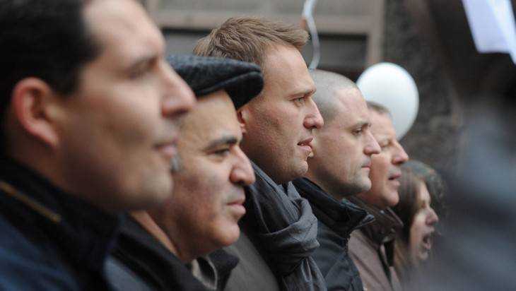 В Брянске задержали 7 поклонников Навального