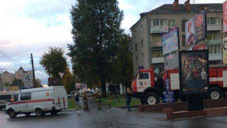 В Брянске офис «Райффайзенбанка» эвакуировали из-за угрозы взрыва