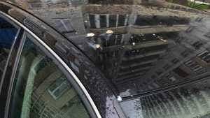 В Брянске за неудачную парковку закидали яйцами автомобиль Audi