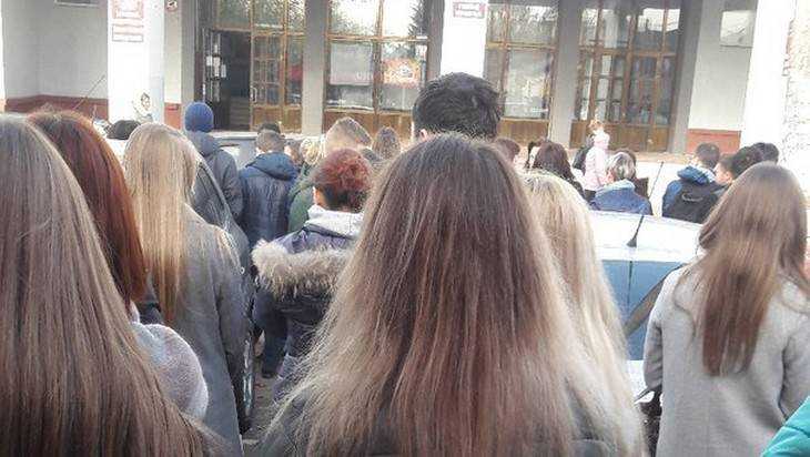 В Брянске из-за угрозы взрыва из БГТУ вывели студентов и сотрудников
