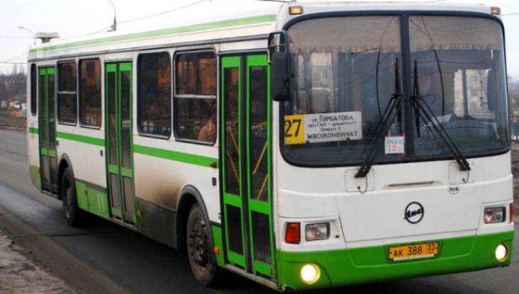 В Брянске у драмтеатра разбилась 66-летняя пассажирка автобуса