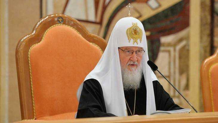 Патриарх Кирилл призвал священников не служить «тленным вещам»