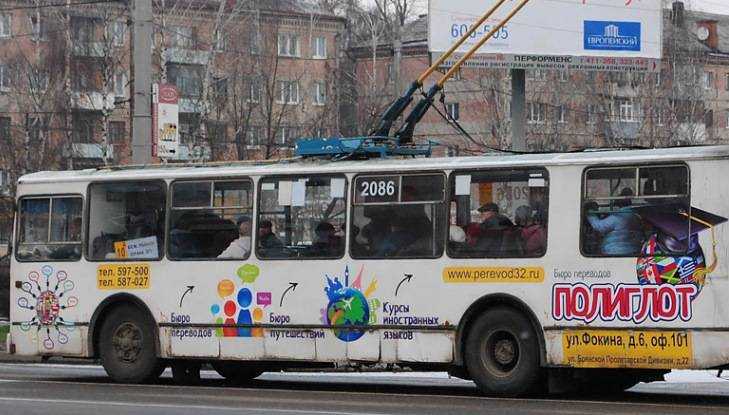 В Брянске у «Аэропарка» разбилась пассажирка троллейбуса